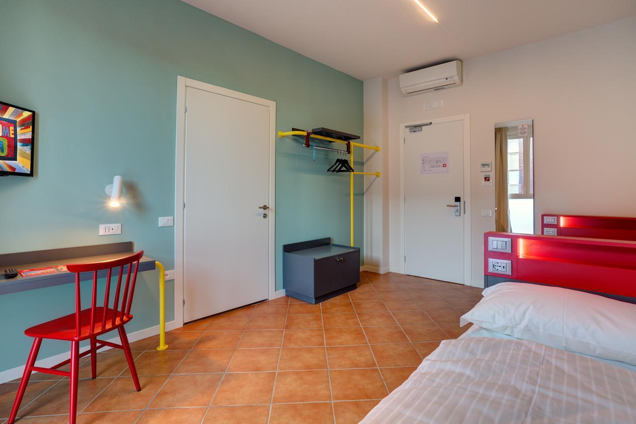 Hostal Meininger Garibaldi Milán